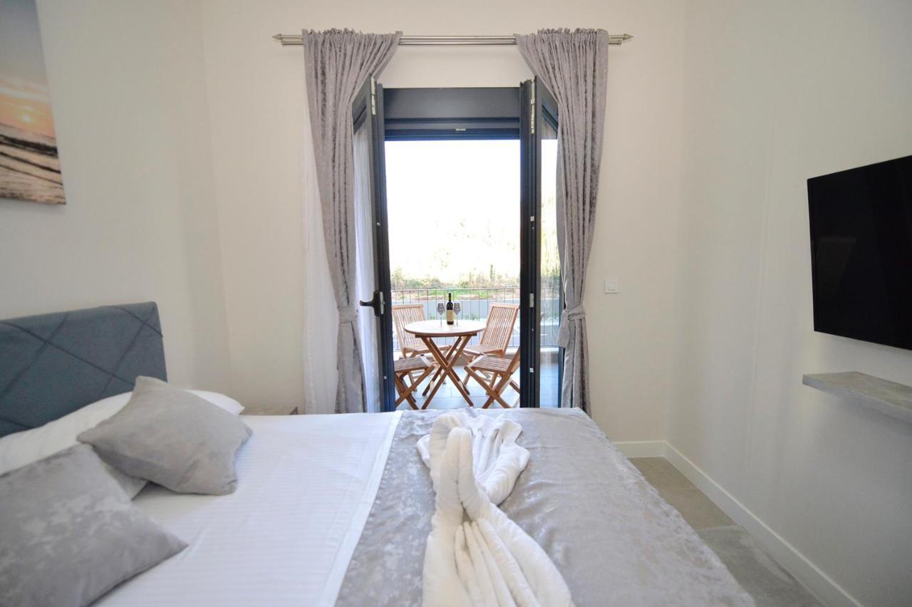 Seka Apartmani Tivat Exterior foto